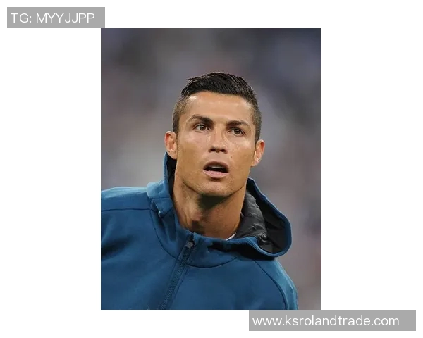 足球明星独特发型风潮解析：从贝克汉姆到C罗的个性造型演变